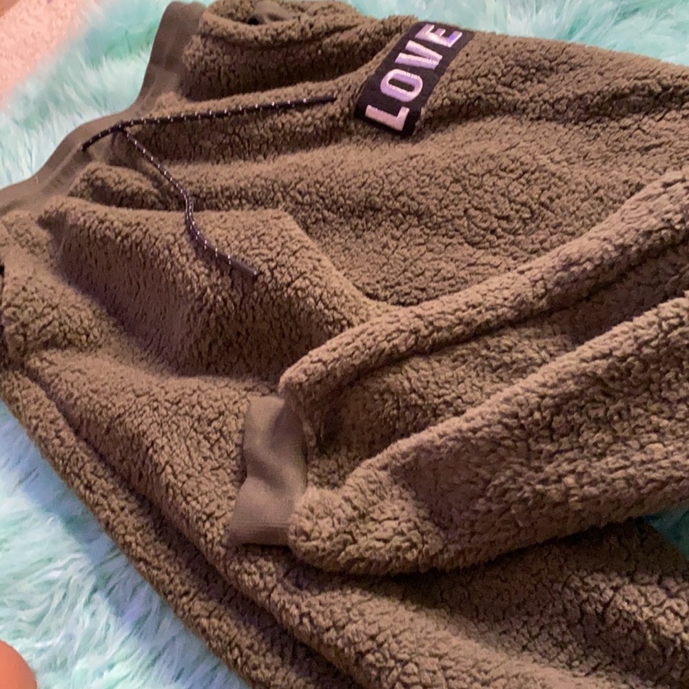 Sweats - Picture 2 of 3